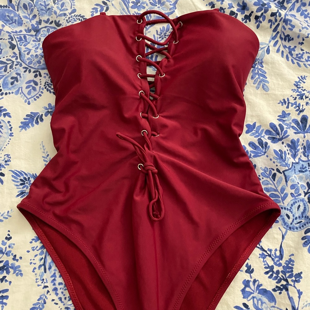Fashion Nova Strapless Bathing Suit 😍